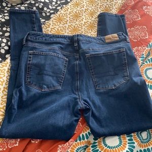 Like new!! AE high rise jegging